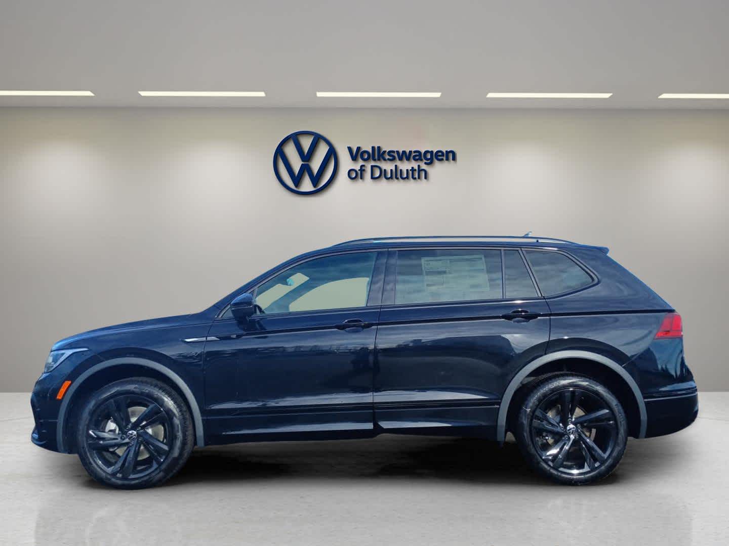 Certified 2024 Volkswagen Tiguan SE R-LINE BLACK with VIN 3VV8B7AXXRM200428 for sale in Hermantown, Minnesota
