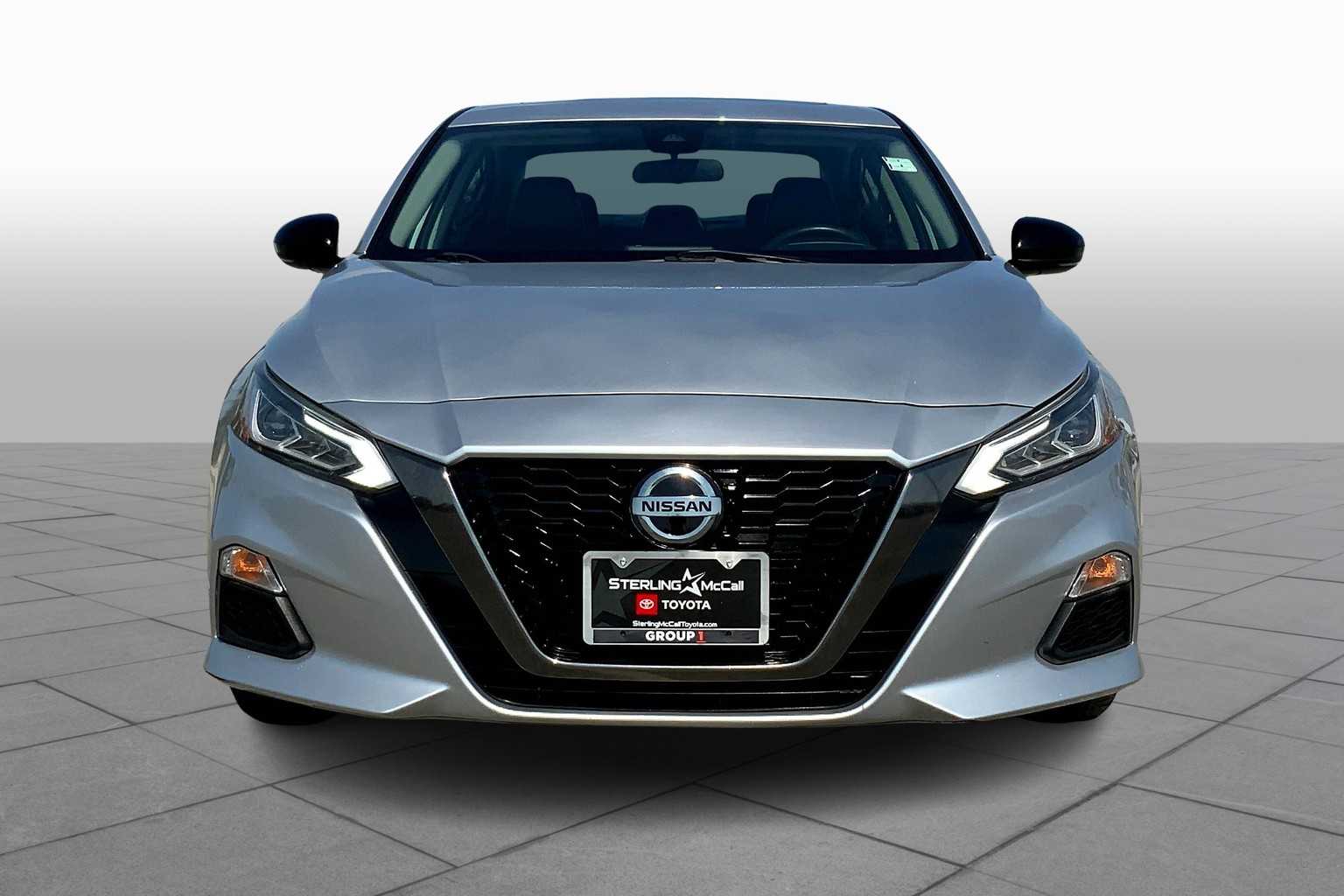 2020 Nissan Altima 2.5 SR photo 3