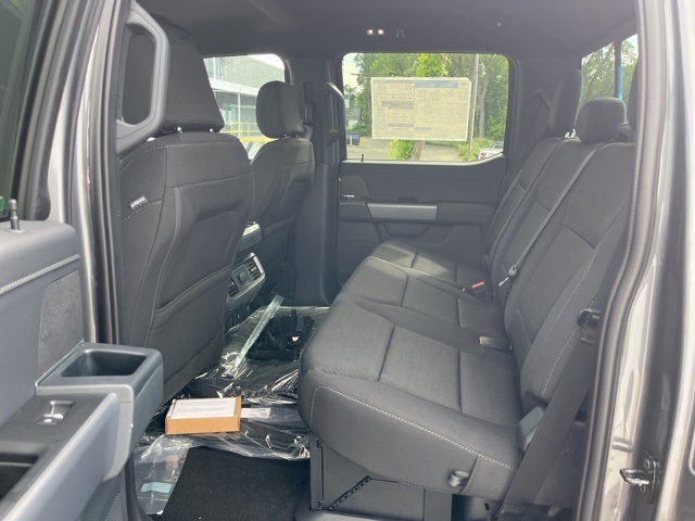 2025 Ford F-150 XLT photo 3