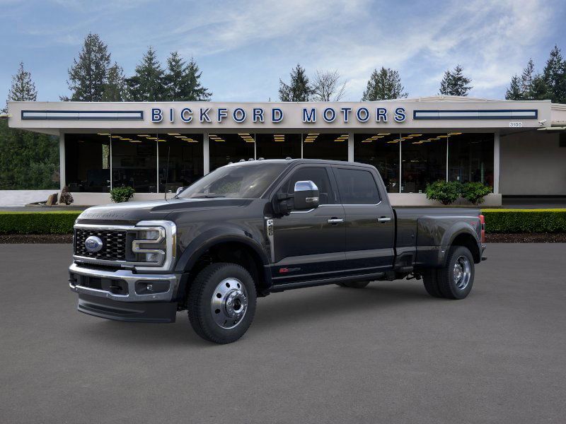 2026 Ford F-450 Super Duty King Ranch's photo