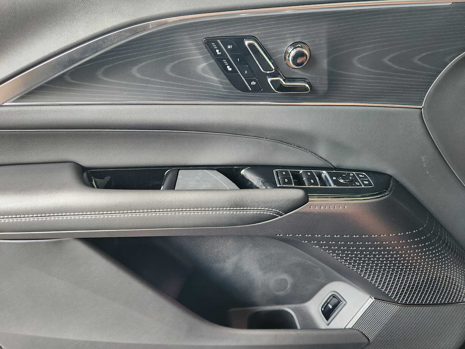 2025 Cadillac Lyriq Sport photo 15