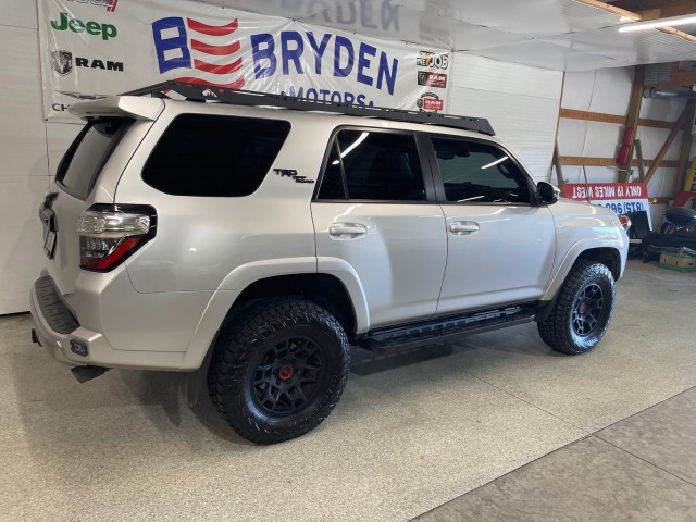 2022 Toyota 4Runner TRD Premium photo 2