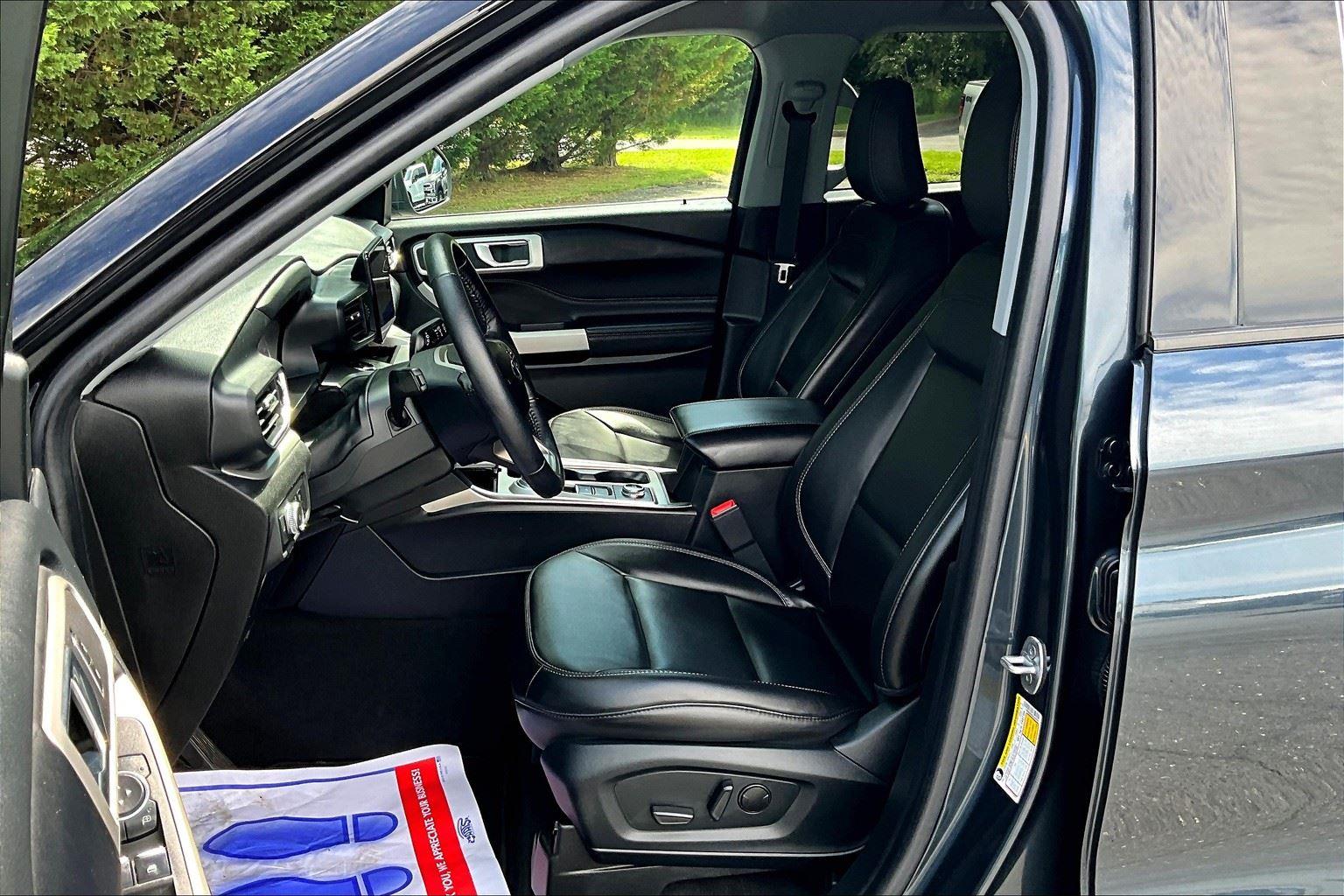 2022 Ford Explorer XLT photo 24