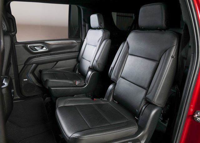 2021 Chevrolet Suburban Z71 photo 4