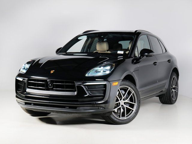 2025 Porsche Macan's photo