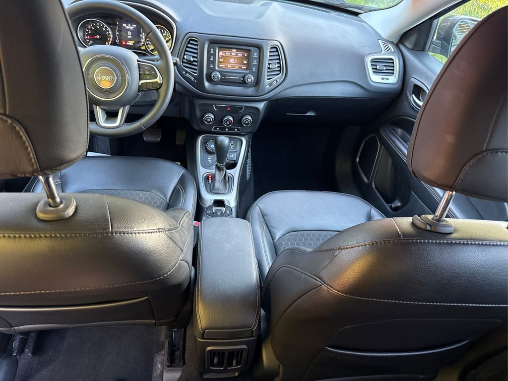 2018 Jeep Compass Latitude photo 17