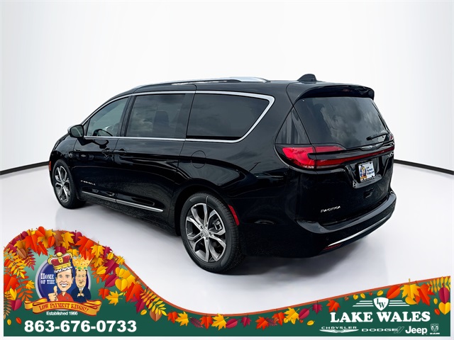 2026 Chrysler Pacifica Pinnacle photo 4