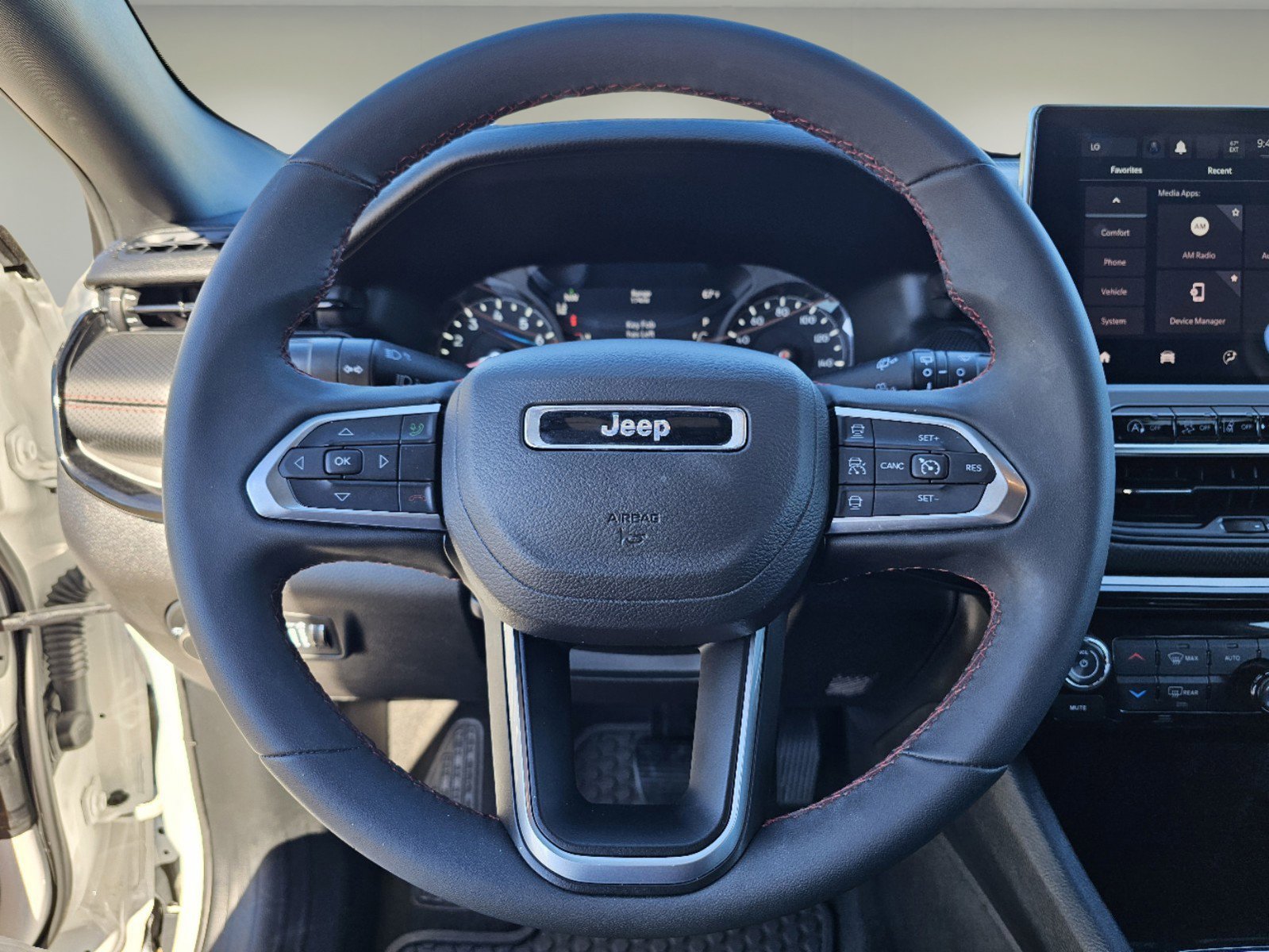 2024 Jeep Compass Trailhawk photo 18