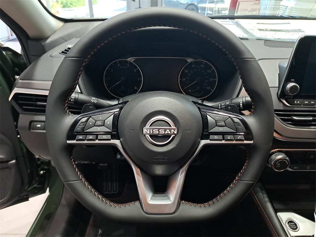 2025 Nissan Altima 2.5 SR photo 25