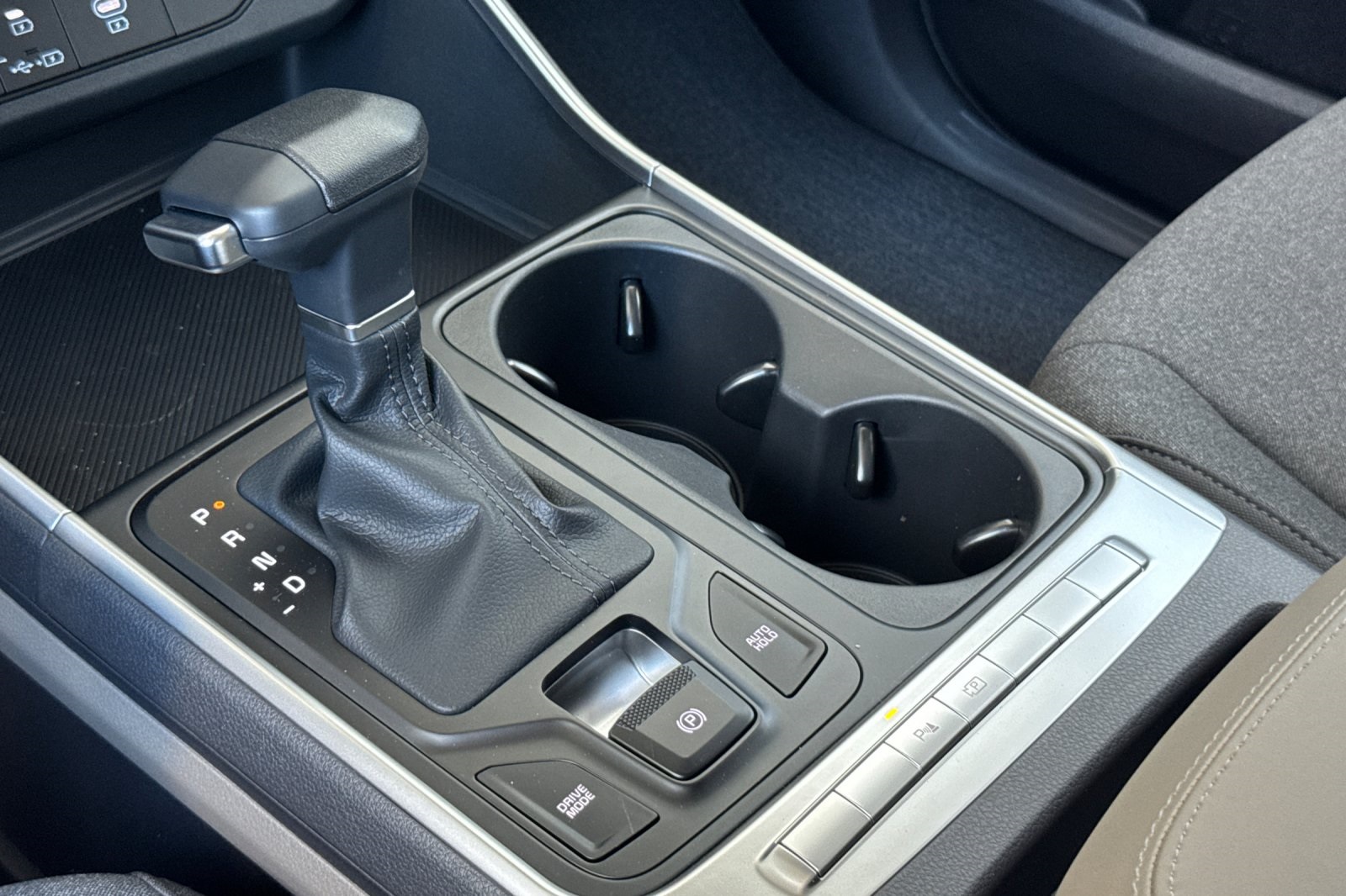 2026 Kia Carnival LX photo 17