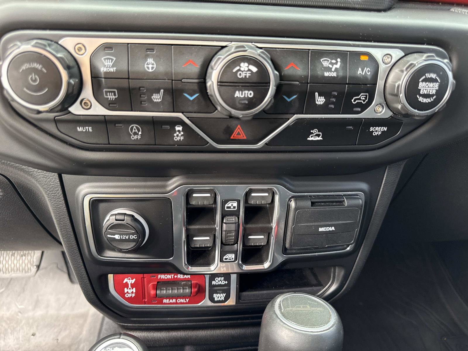 2023 Jeep Gladiator Rubicon photo 21