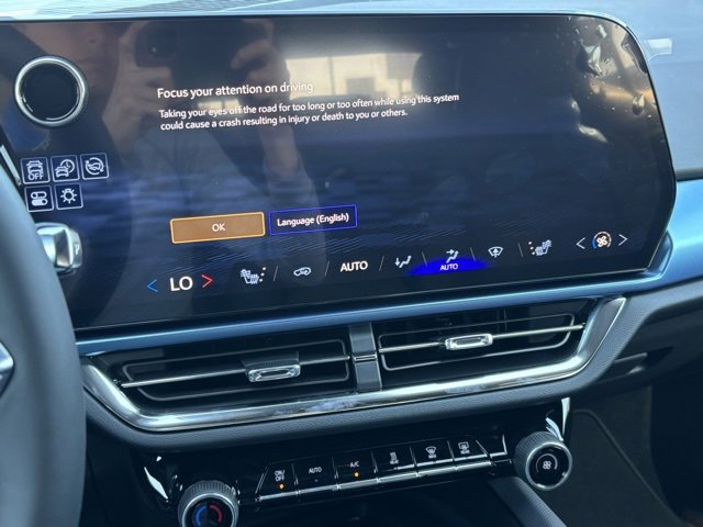 2025 Chevrolet Equinox EV 1LT photo 8