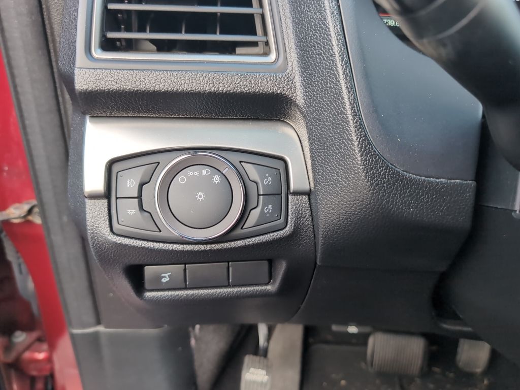 2019 Ford Explorer XLT photo 22