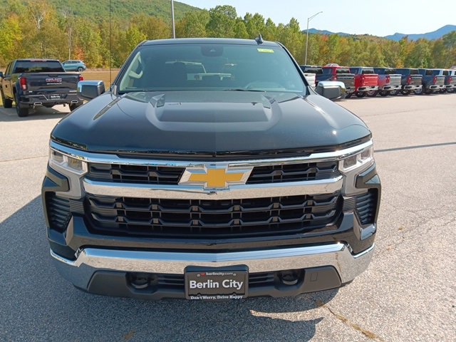 2026 Chevrolet Silverado 1500 LT photo 2