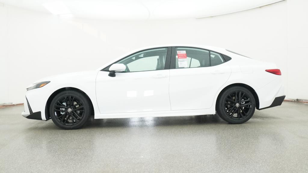 2025 Toyota Camry SE photo 10