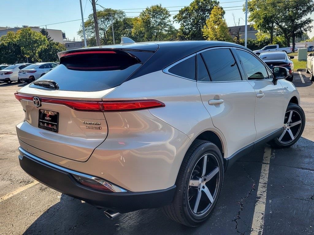 2021 Toyota Venza Limited photo 7