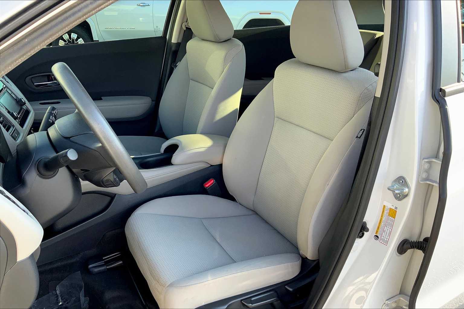 2022 Honda HR-V LX photo 7