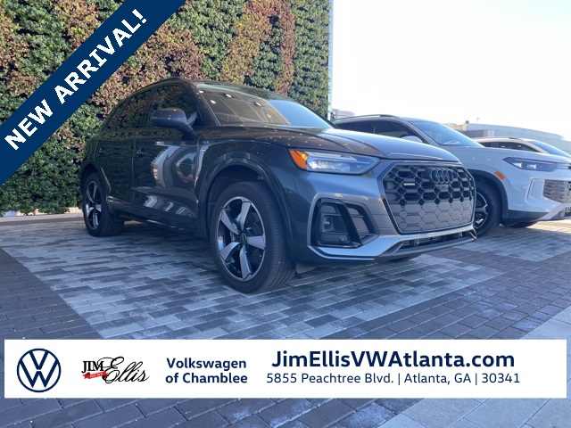 2023 Audi Q5 Premium Plus's photo