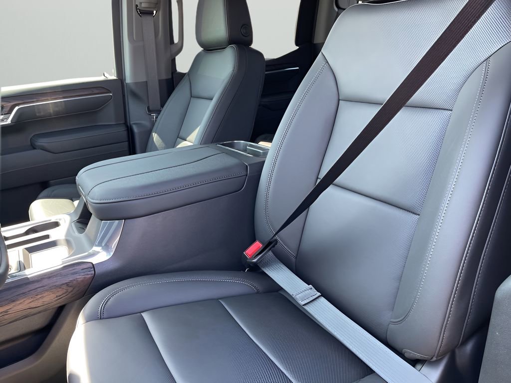 2025 Gmc Sierra 1500 SLT photo 16