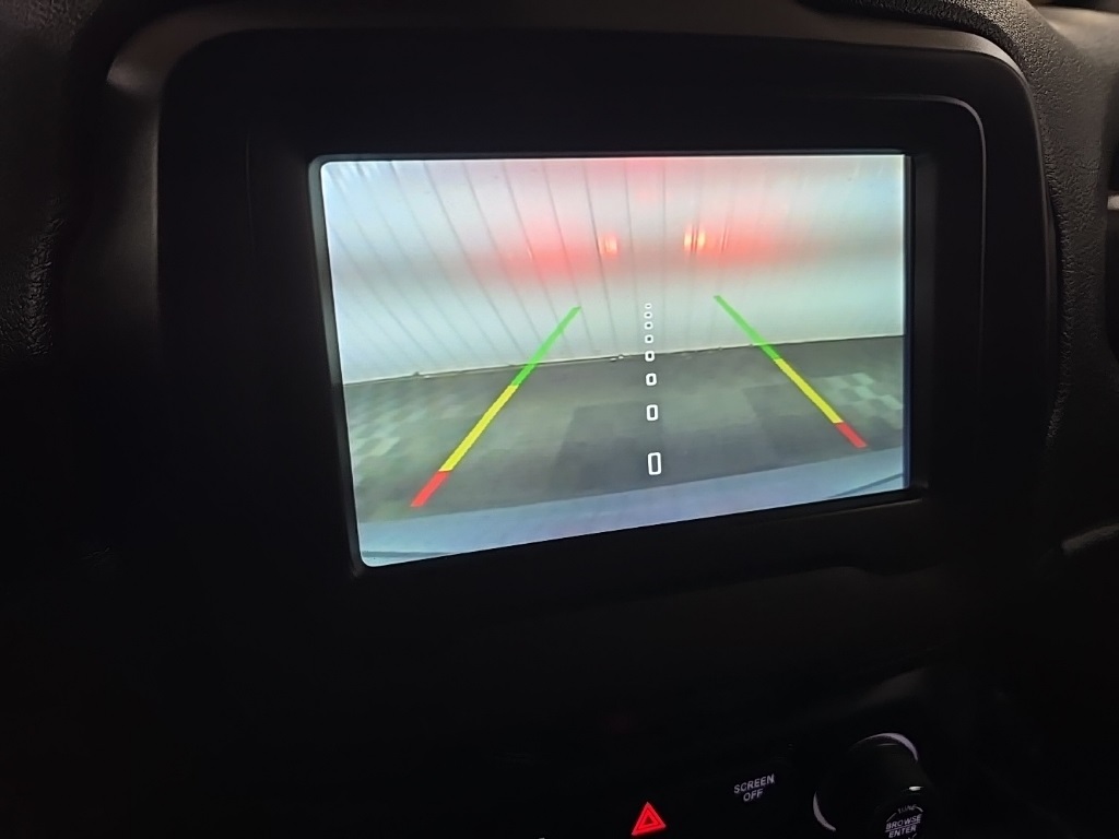 2020 Jeep Renegade Latitude photo 24