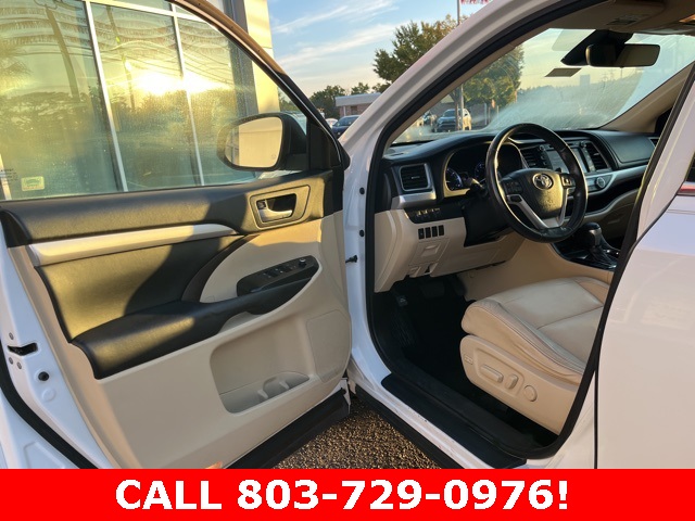 2017 Toyota Highlander XLE photo 4