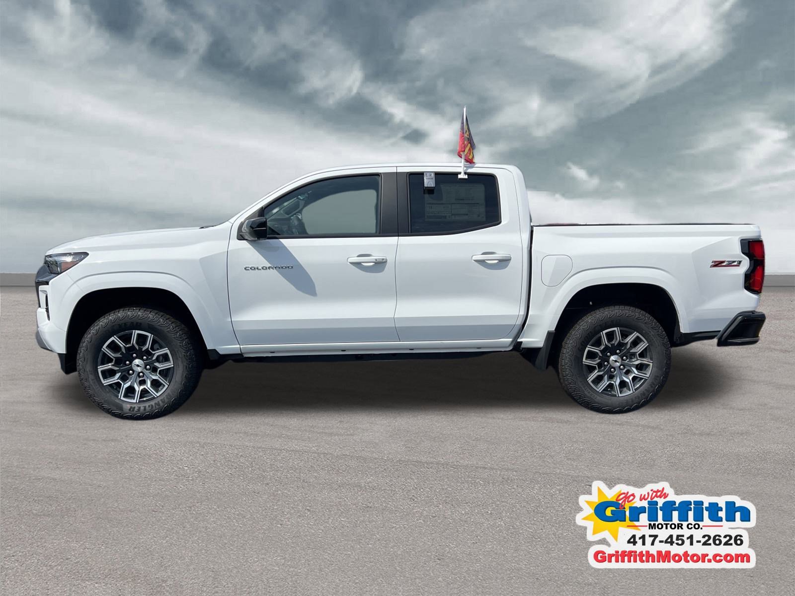 2025 Chevrolet Colorado Z71 photo 2