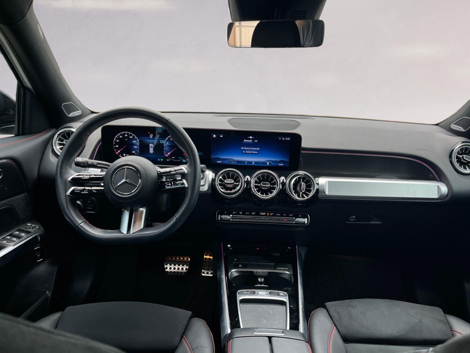 2024 Mercedes Benz GLB 250 photo 11