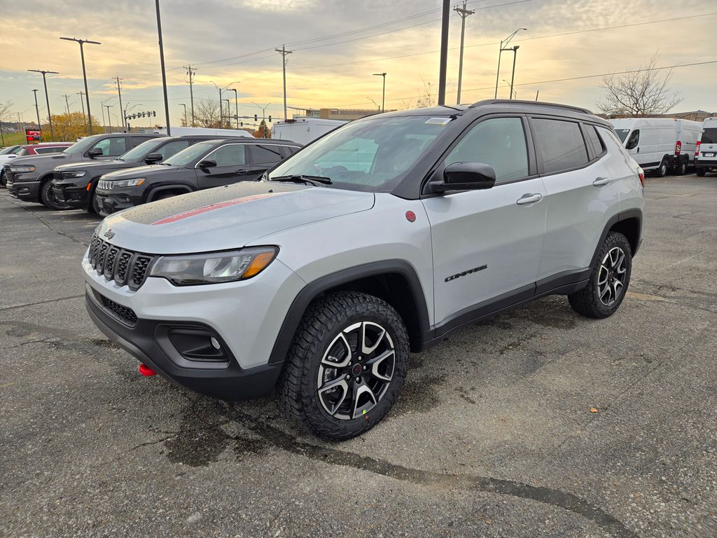 2026 Jeep Compass Trailhawk photo 4