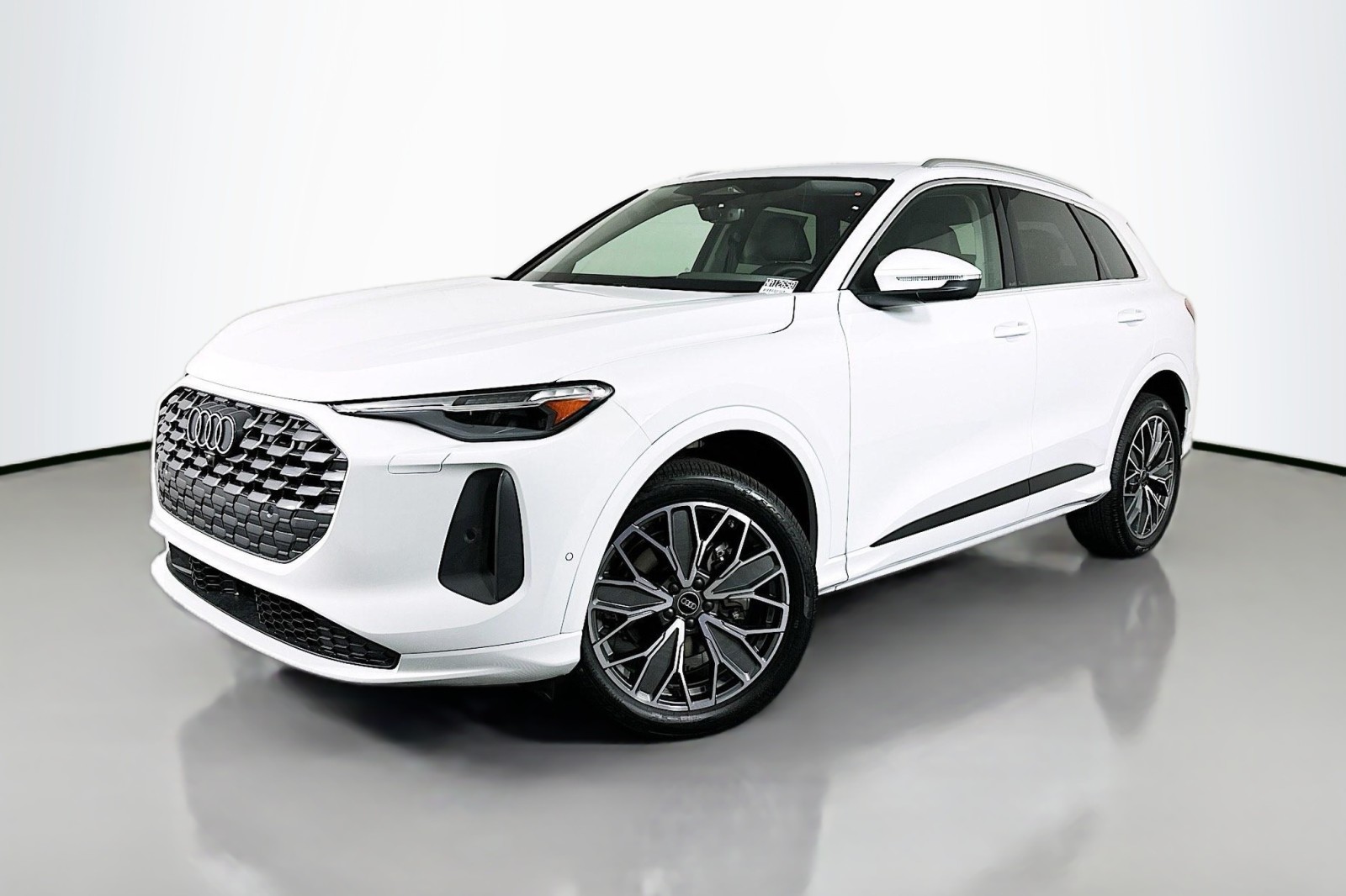 2025 Audi New Q5 Premium Plus's photo