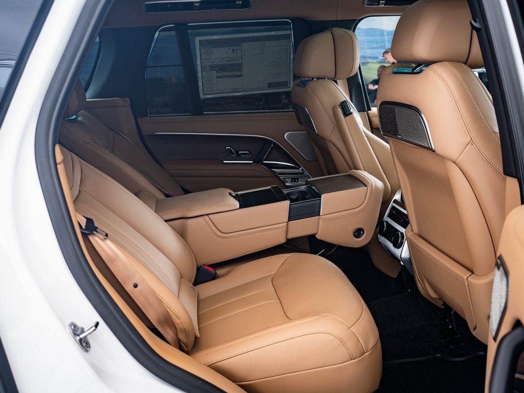 2025 Land Rover Range Rover Autobiography photo 37