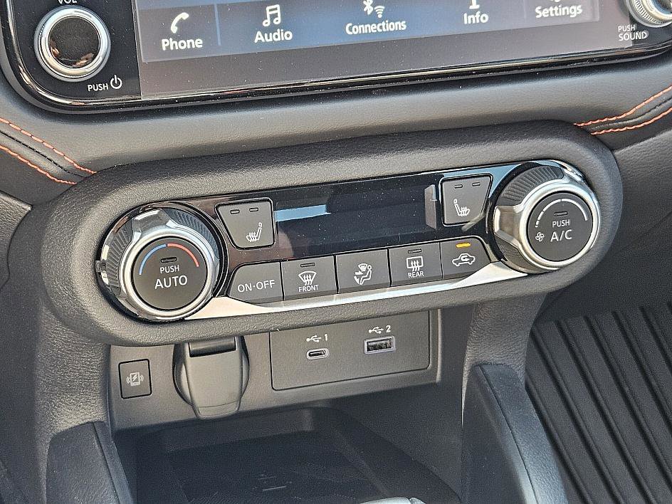 2025 Nissan Versa SR photo 21