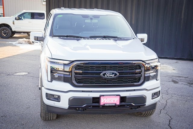 2025 Ford F-150 Lariat photo 2
