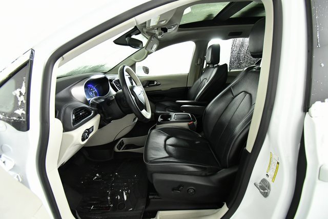 2019 Chrysler Pacifica Limited photo 4