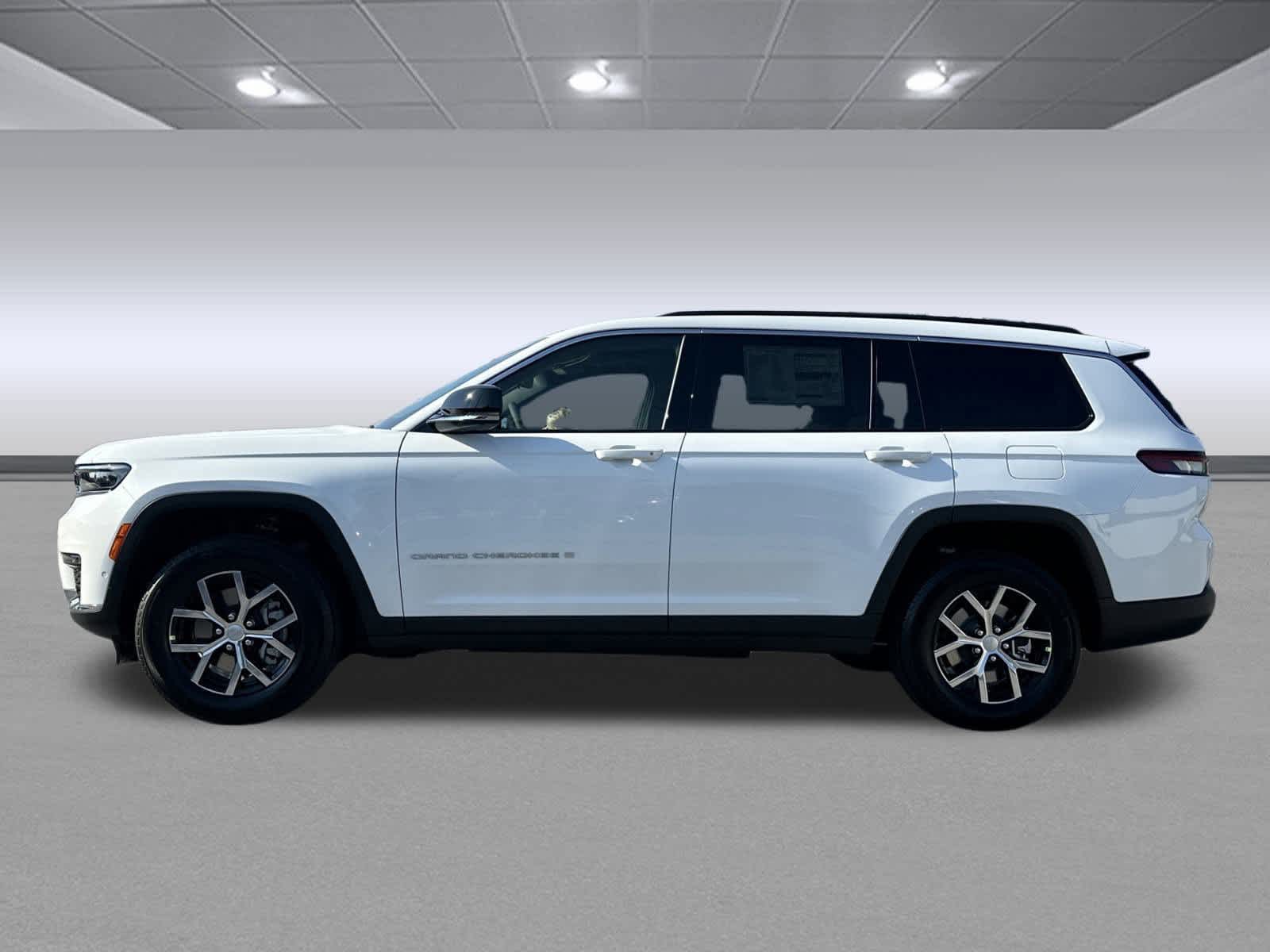 2025 Jeep Grand Cherokee Limited photo 4