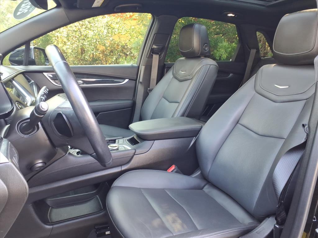 2021 Cadillac XT5 Premium Luxury photo 3