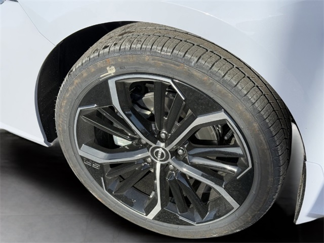 2025 Nissan Altima 2.5 SR photo 9