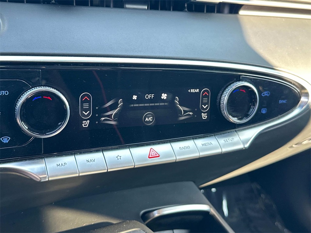2025 Genesis GV70 2.5T photo 19