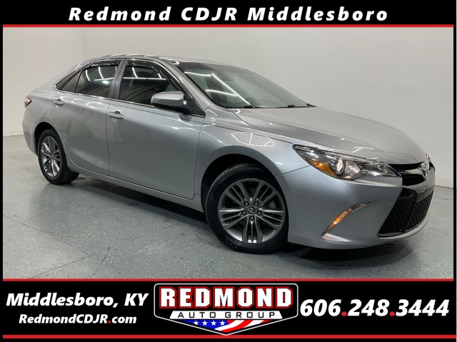 2016 Toyota Camry Special Edition's photo