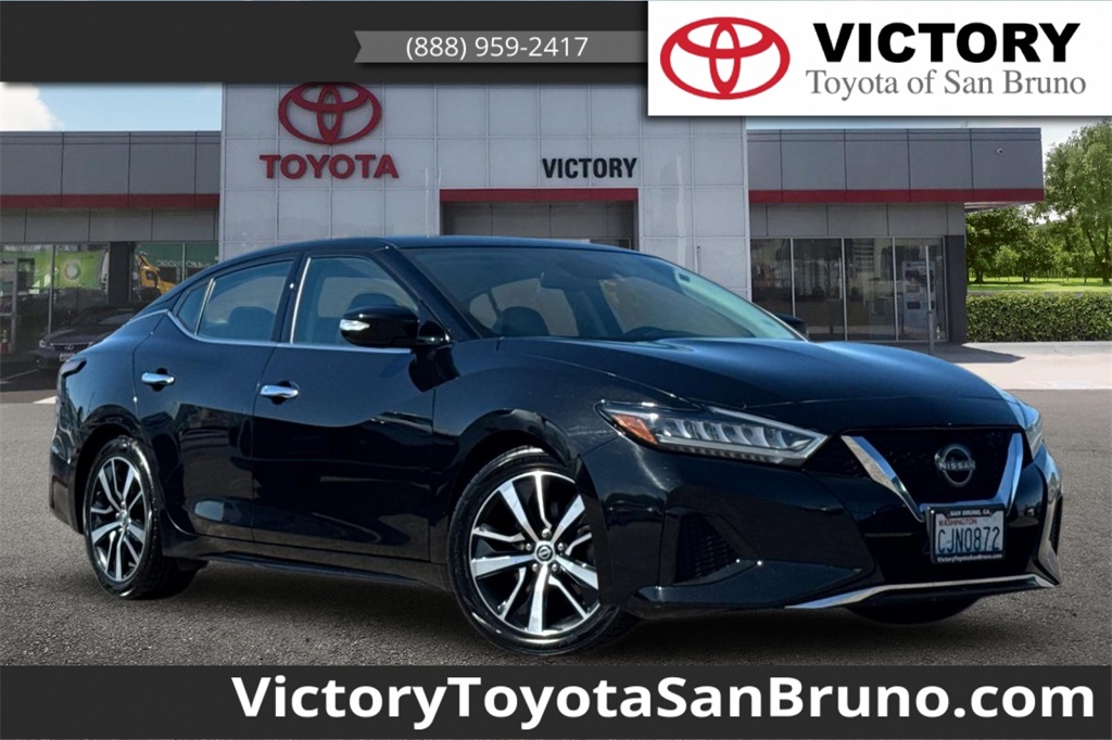 2023 Nissan Maxima SV's photo