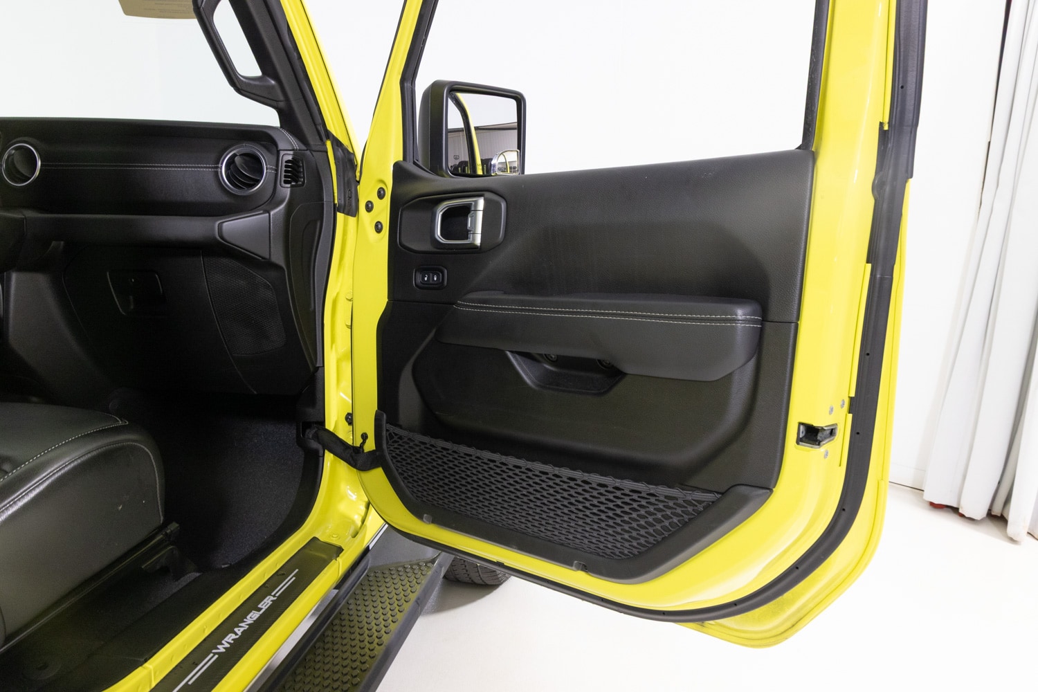 2022 Jeep Wrangler Unlimited Sahara 4xe photo 20
