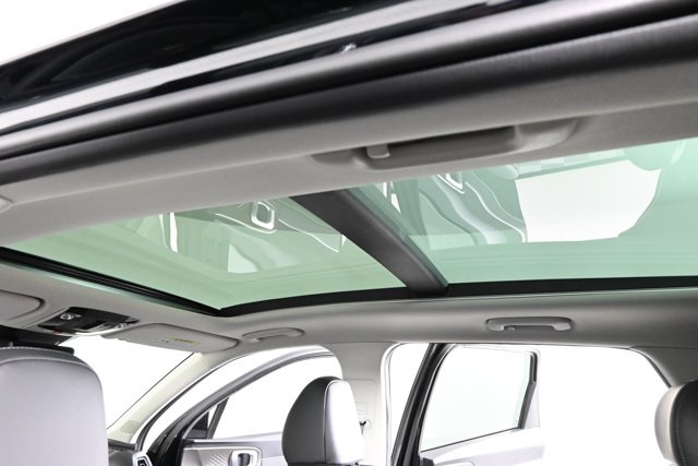 2025 Kia Sorento SX photo 4