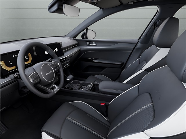 2025 Kia K5 GT-Line photo 15