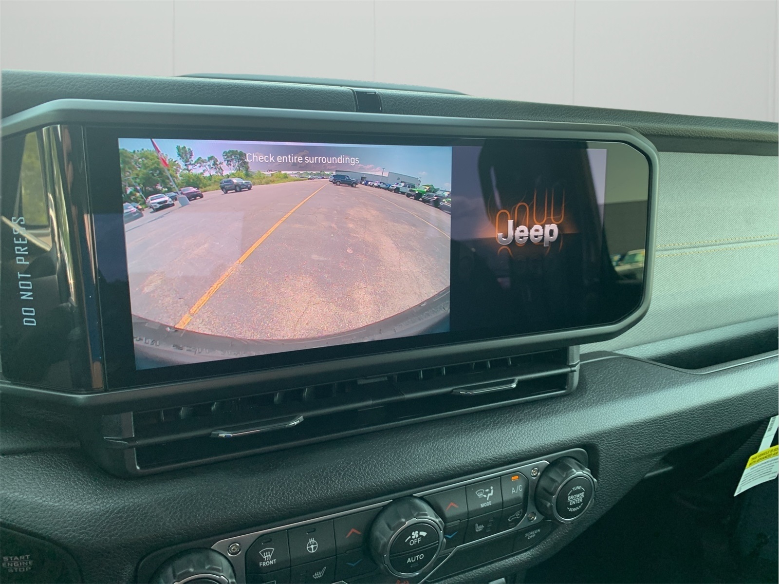 2025 Jeep Wrangler Sport S photo 21