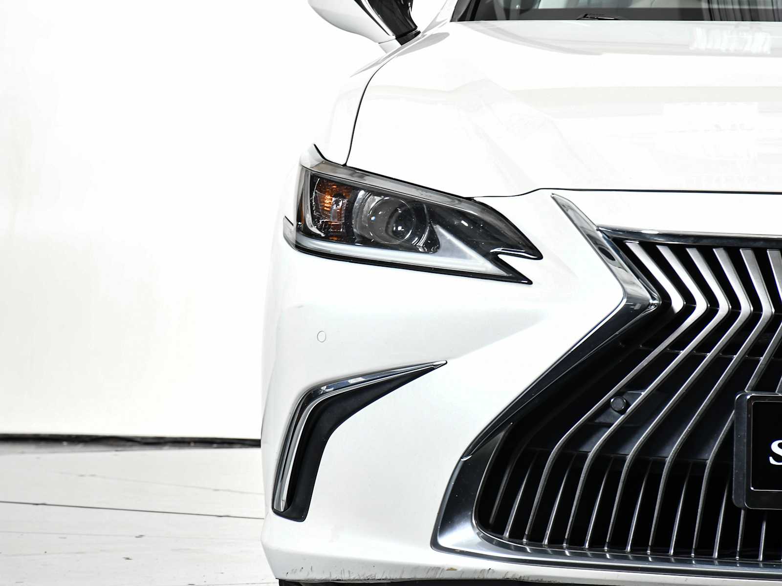 2020 Lexus ES 350 Premium photo 8