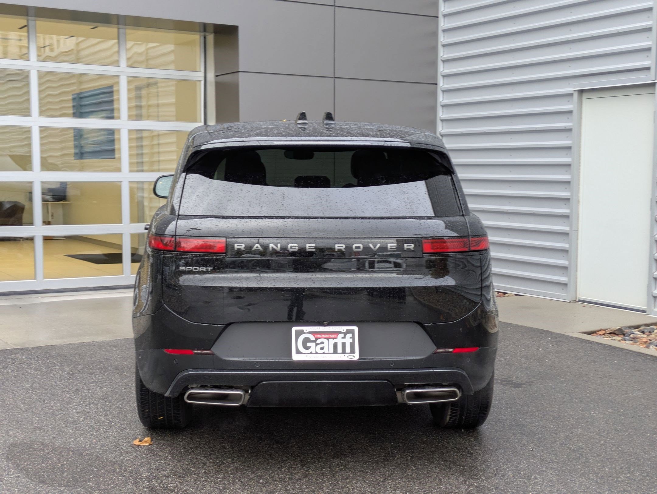 2025 Land Rover Range Rover Sport P360 S photo 4