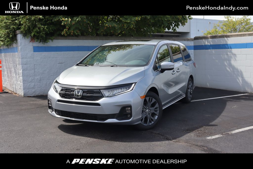 2026 Honda Odyssey Touring's photo