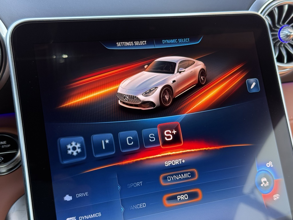 2025 Mercedes Benz AMG GT photo 4