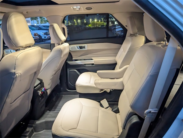 2023 Ford Explorer Limited photo 8