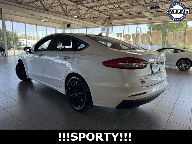 2020 Ford Fusion SE photo 6