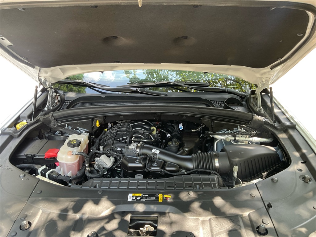 2024 Jeep Grand Cherokee Altitude photo 12